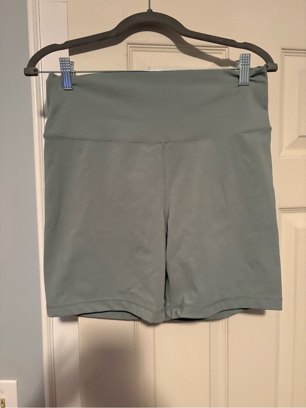 Yogalicious High-Waist Women's Active Shorts in Sage Green